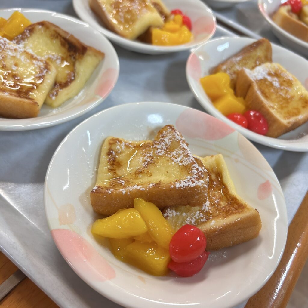 フレンチトースト　もみじフロア🍞