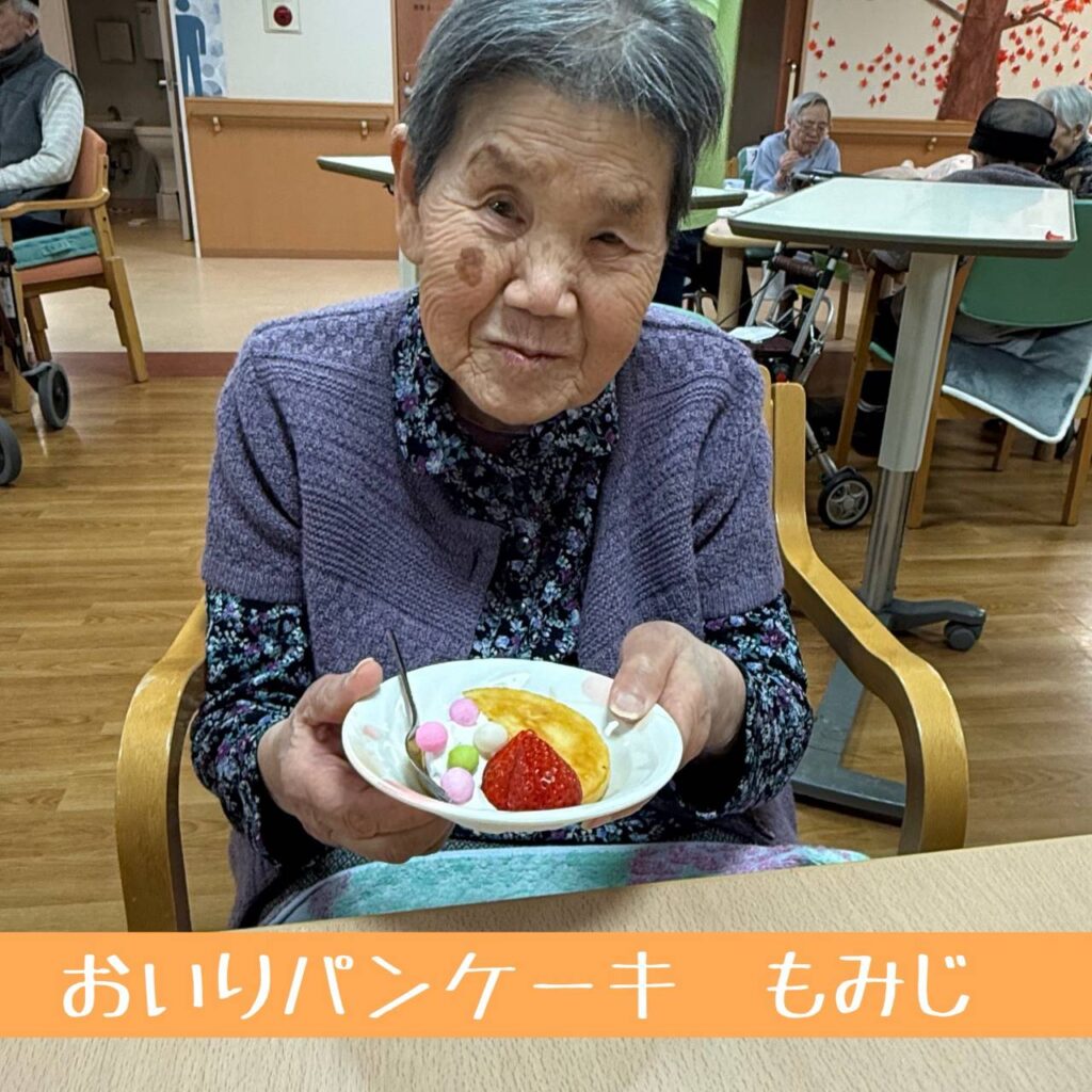 香川の伝統的なお菓子おいりを使った！おいりパンケーキ🥞　もみじフロア編